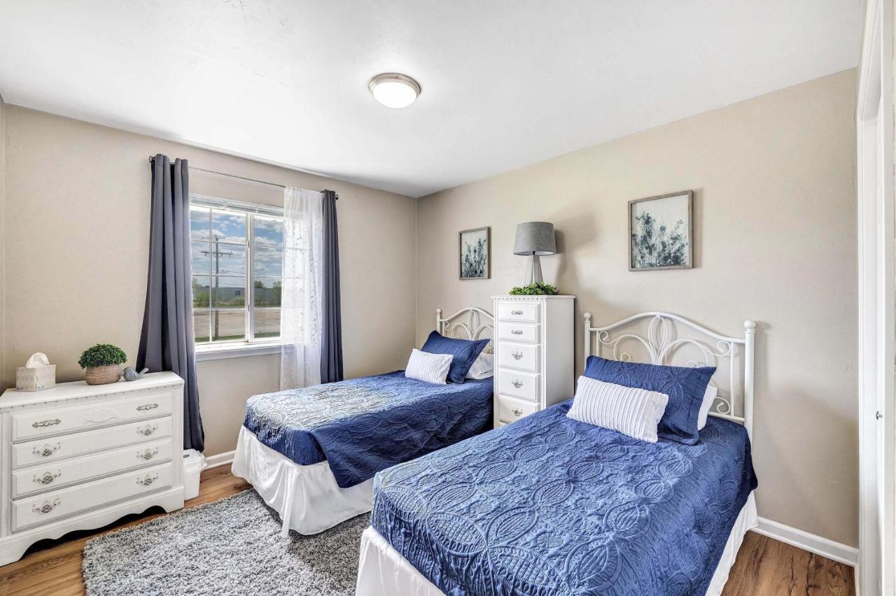 Serene 3 Bedroom Home, Nrm, Wi-Fi, Parking, Queen Bed De Pere Extérieur photo